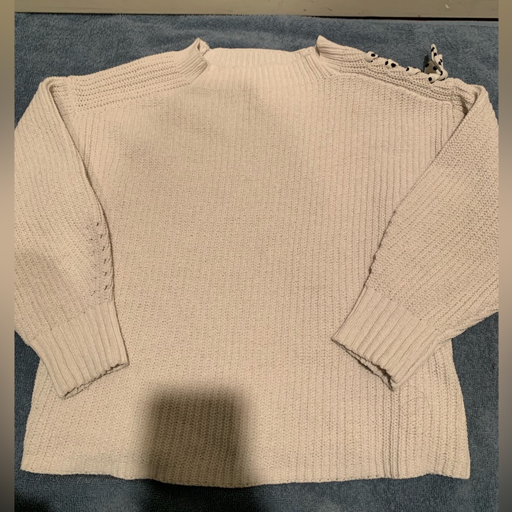White/cream knitted sweatshirt by Zara, size 9 yrs old (girl)